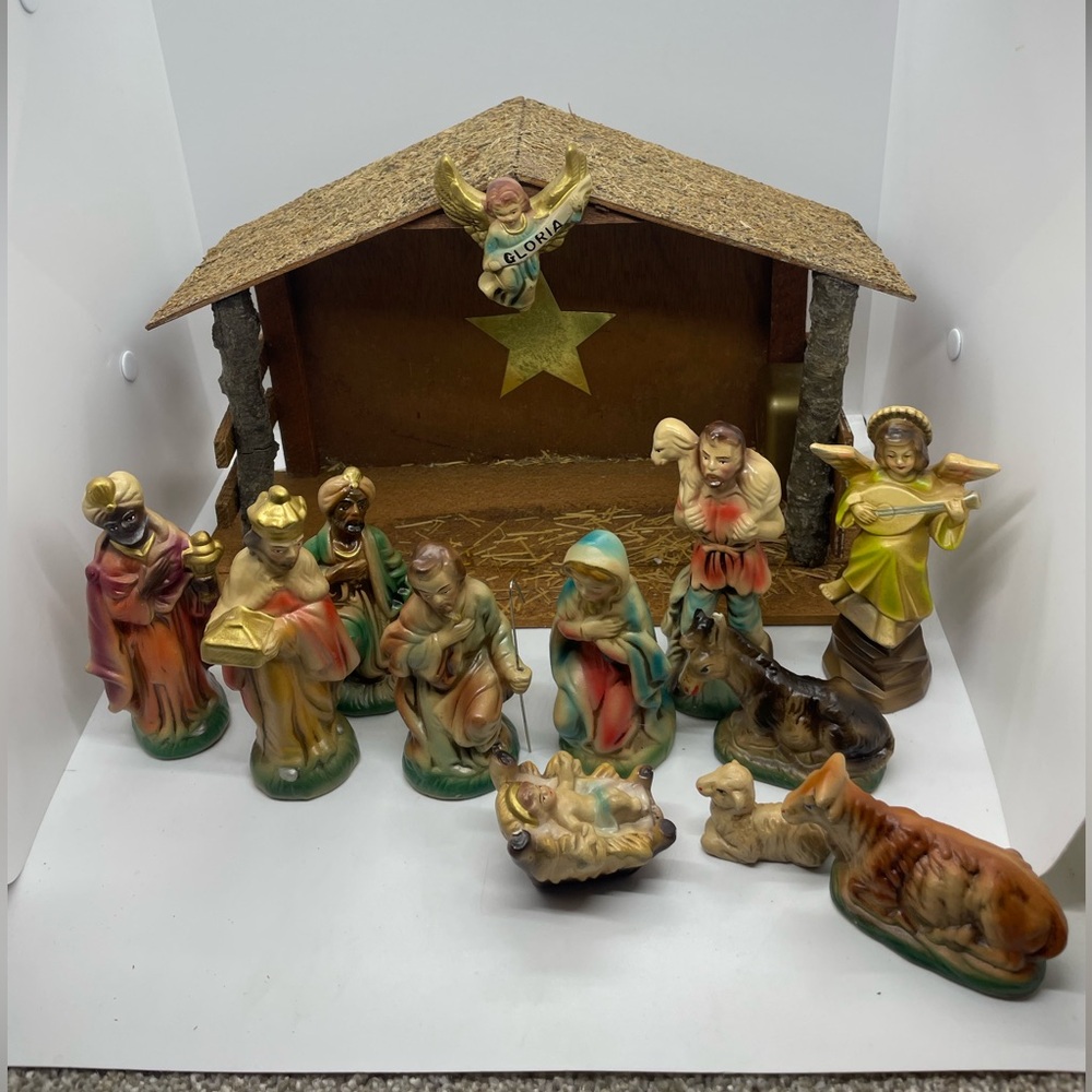 Nativity Scene Set with Stable - Multicolor - Picture 1 of 9